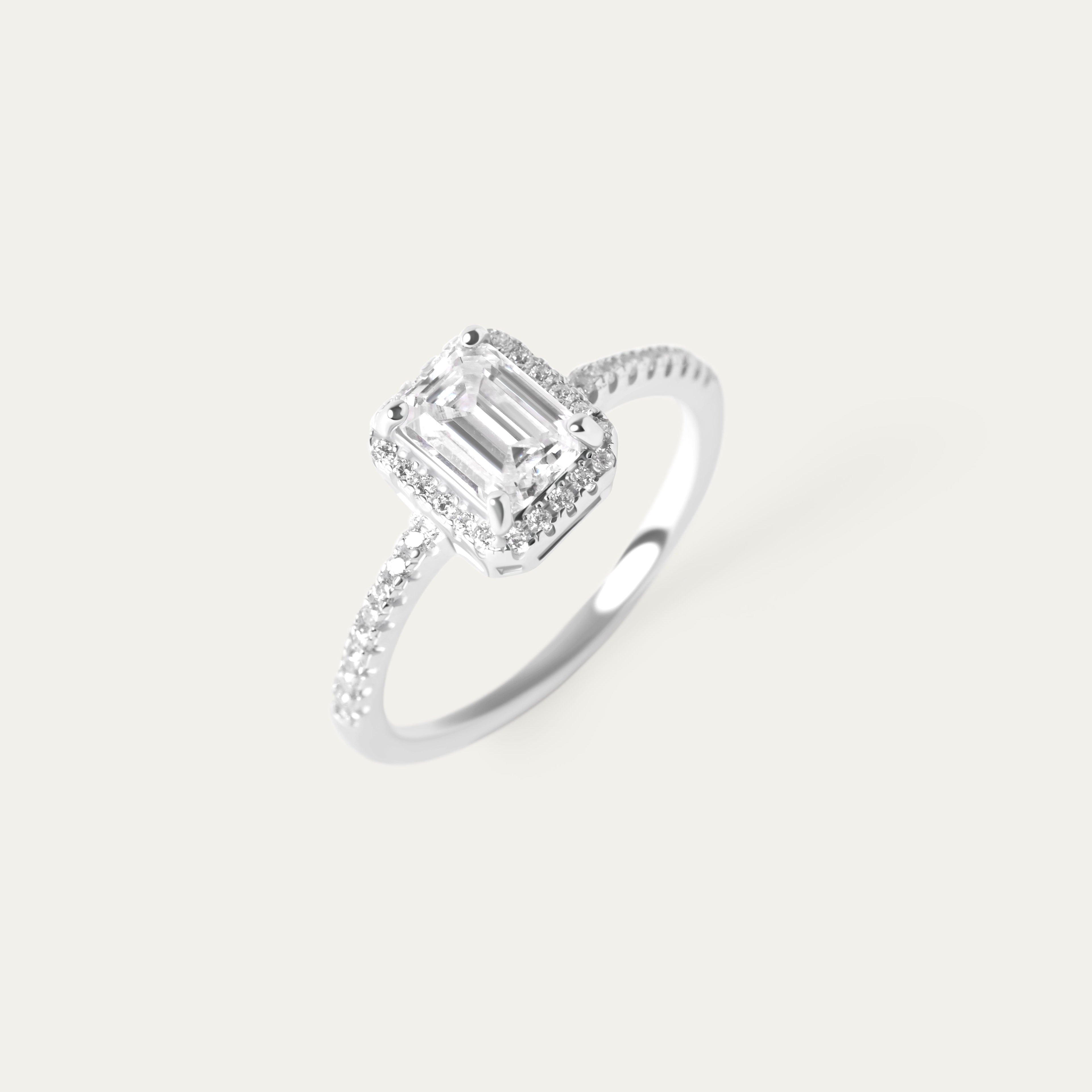 Emi 1.0ct Moissanite Ring (925 Sterling Silver, Size 8)